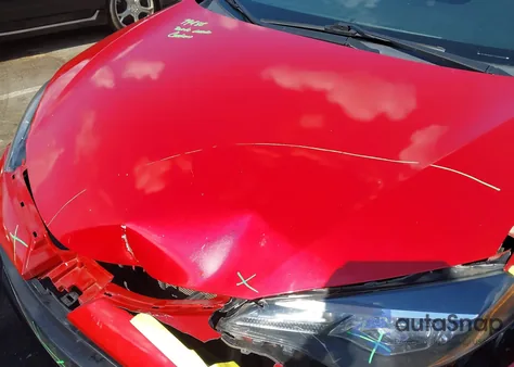 2018 Toyota Corolla Le from USA, damaged, VIN 2T1BURHE4JC053986